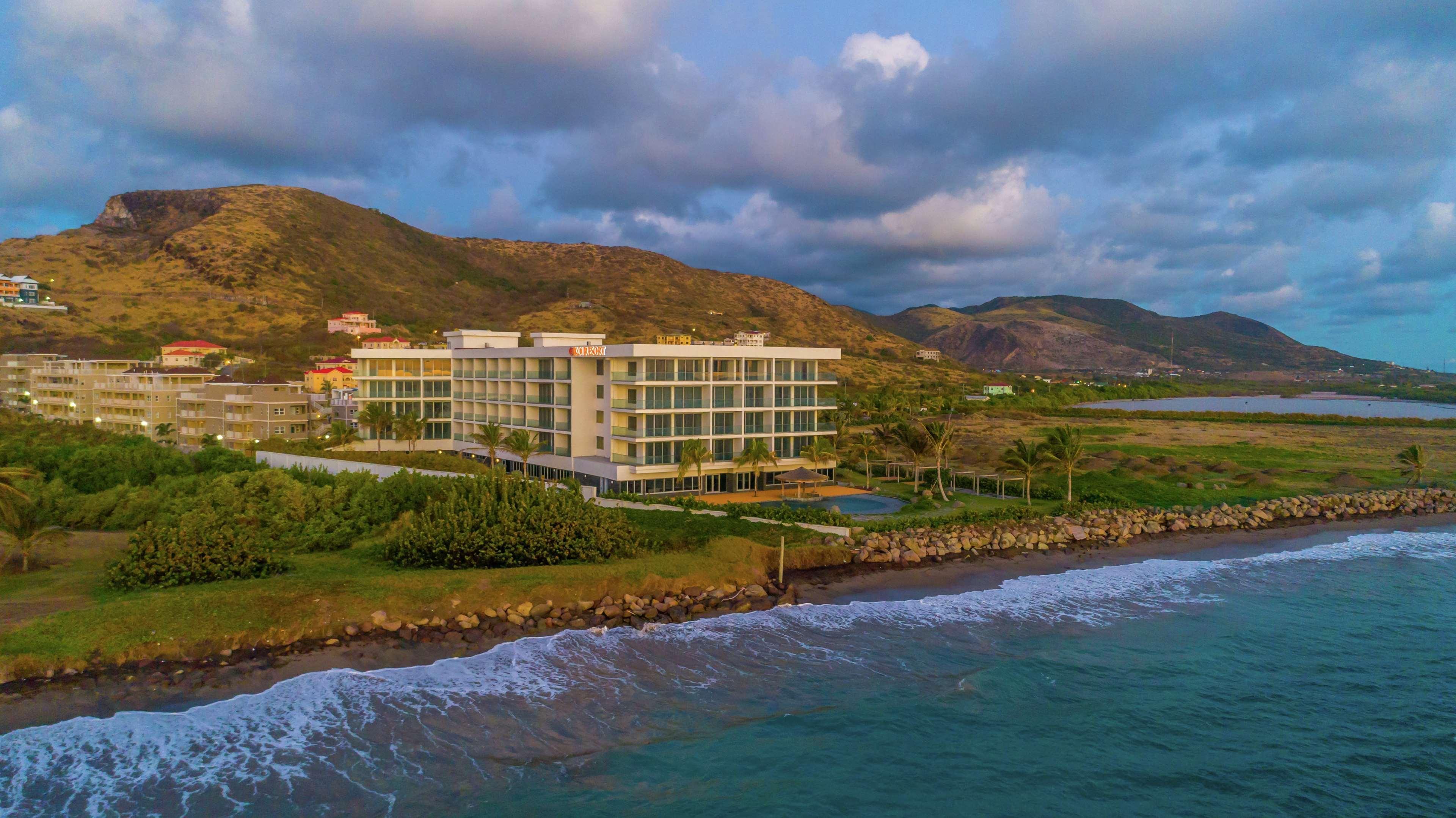 Koi Resort Saint Kitts, Curio Collection By Hilton Бастер Экстерьер фото